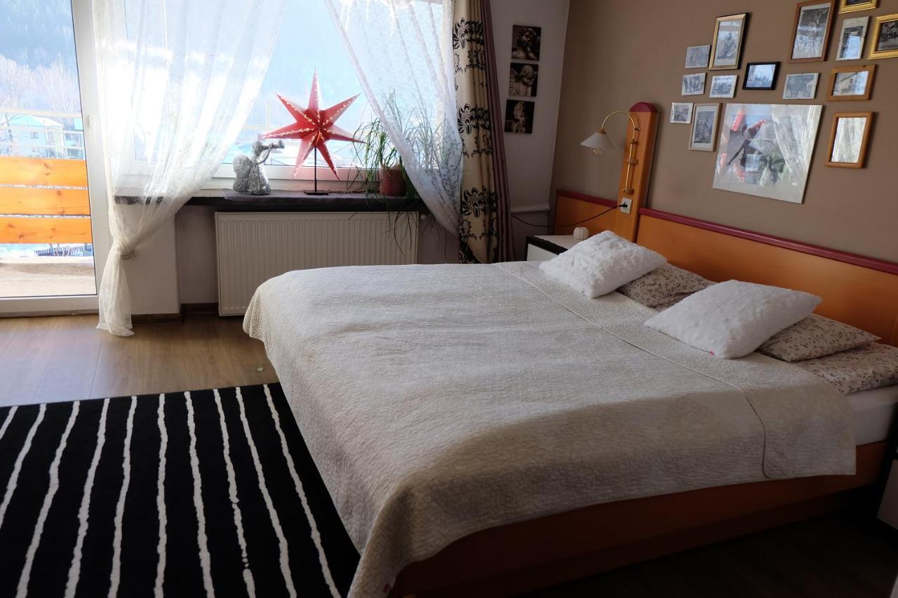 شتوروك Willa Pod Aniolem - Pokoje Goscinne & Apartamenty Z Widokiem Na Gory المظهر الخارجي الصورة